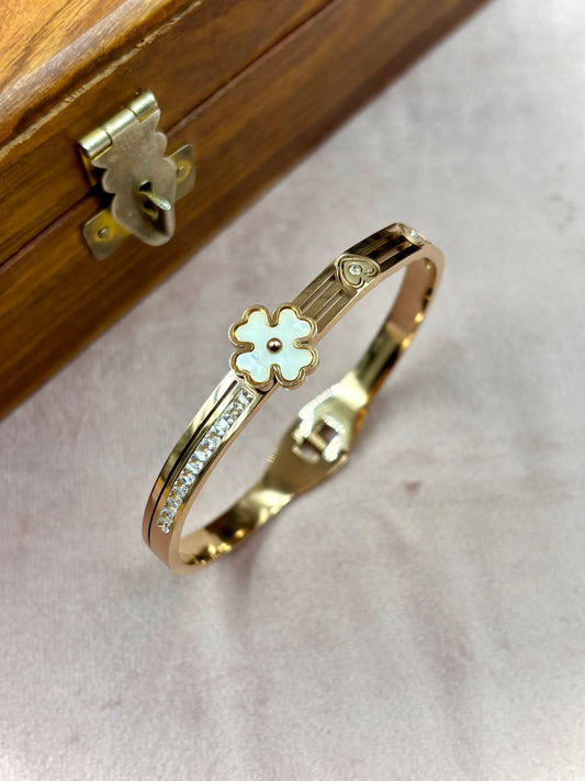 Minimalist Rose Gold Bracelet – Stainless Steel Waterproof